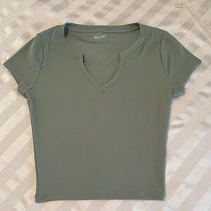 Hollister Women's Ribbed Knit V-Neck Baby Tee